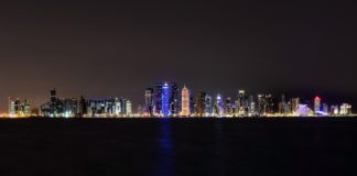 Doha foto nottura libera da diritti