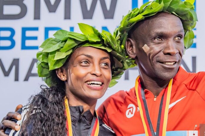 Assefa e Kipchoge (foto Getty Images Sport/Luciano Lima)