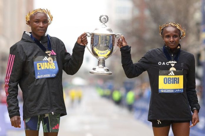 Evans Chebet e Hellen Obiri (foto Getty Images Sport/Maddie Meyer)