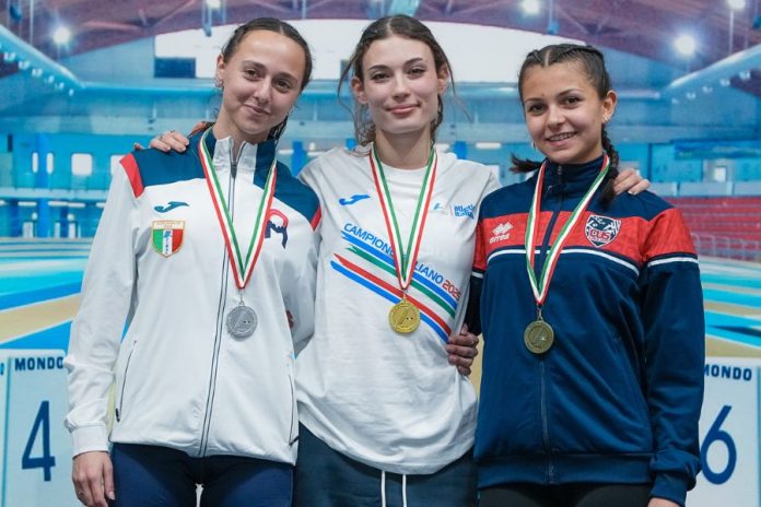 Podio 200 femminili (foto Grana/Fidal)