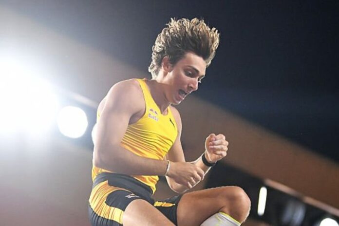 Armand Duplantis (foto Getty Images Sport/Valerio Pennicino)