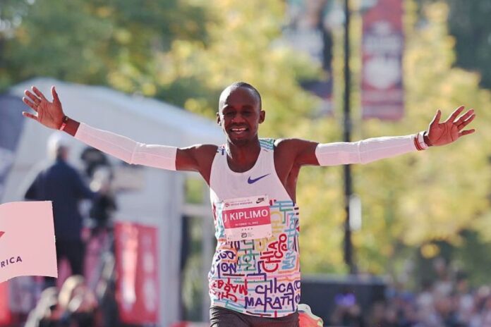 Jacob Kiplimo (foto Getty Images Sport/Geoff Stellfox)