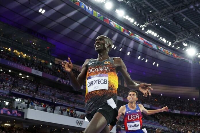 Joshua Cheptegei (foto Getty Images Sport/Cameron Spencer) Joshua Cheptegei (foto Getty Images Sport/Cameron Spencer)